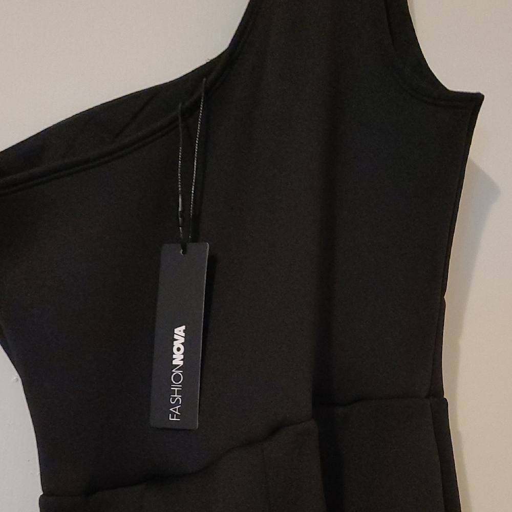 Perfect Wedding Guest Dress -lil Black Dress, One-Shoulder  Both Comfy & Pretty - Picture 3 of 4